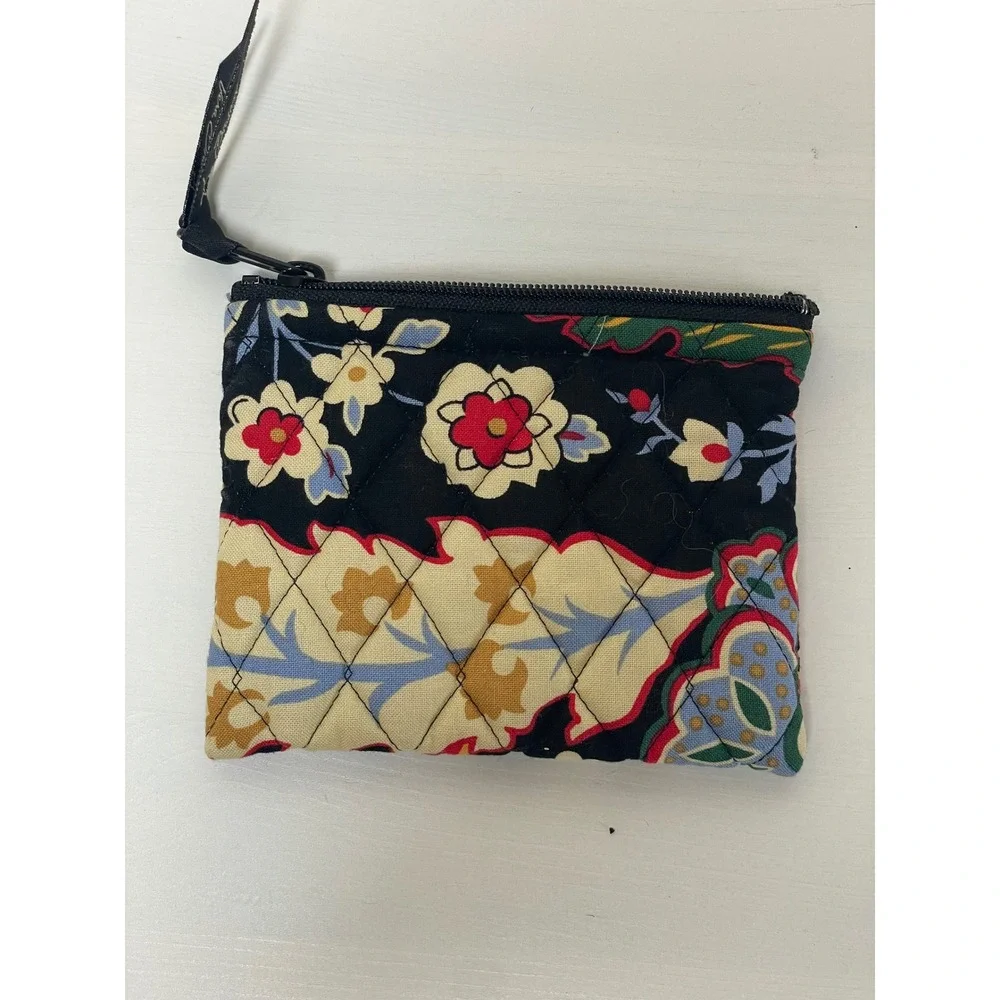 Vera Bradley Quilted Change Pouch Bag Black Floral Pattern‎ Zippered Small